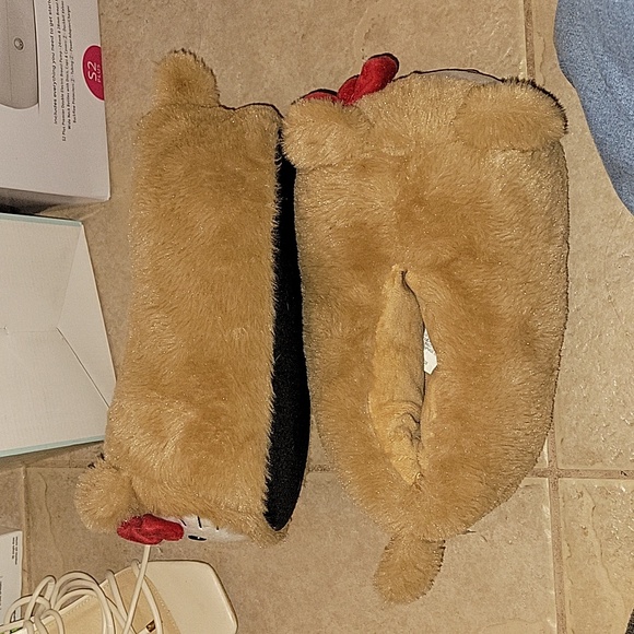 Forever 21 Hello Kitty slippers size large - Picture 4 of 5